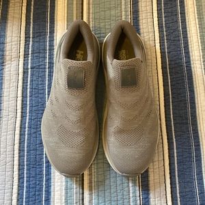 Hoka One One Cavu slip womens 8.5/mens 7.5